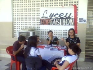 O posto de inscrição do Lyceu Top Fashion, que foi montado em frente ao refeitório do Lyceu.