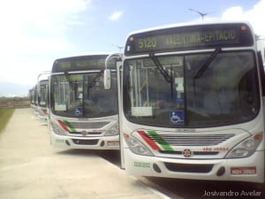 Dois dos seis novos ônibus da São Jorge. 