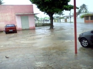 Av. 2 de Fevereiro, no Rangel, às 12:38