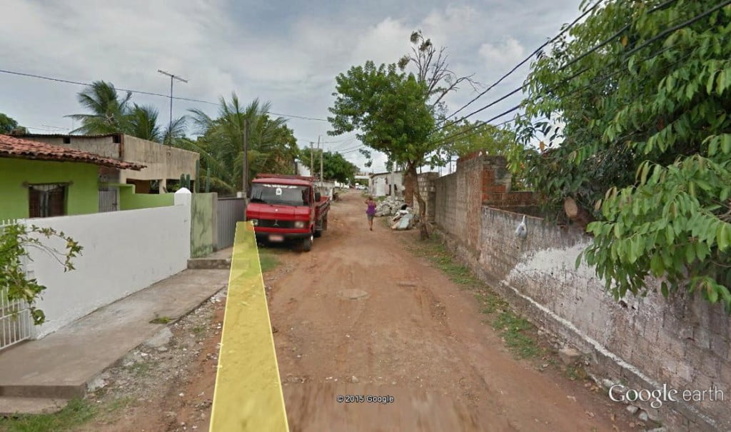 PASSADO RECENTE: A VELOCIDADE DAS MUDANÇAS DA CIDADE 1 Antes do asfalto, uma viela.