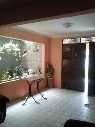 IDEIAS DE UM ANIVERSÁRIO- PARTE 3: FESTA RETRÔ 1 Transformamos a sala de casa num salão de festas.
