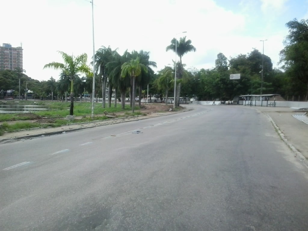 14:27- A ÚLTIMA PARADA 2 O anel interno da Lagoa 20 minutos depois de ter seu trânsito extinto.