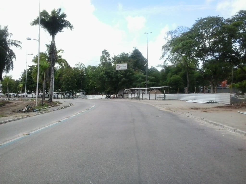 14:27- A ÚLTIMA PARADA 3 A partir de agora, carro algum passará aqui.