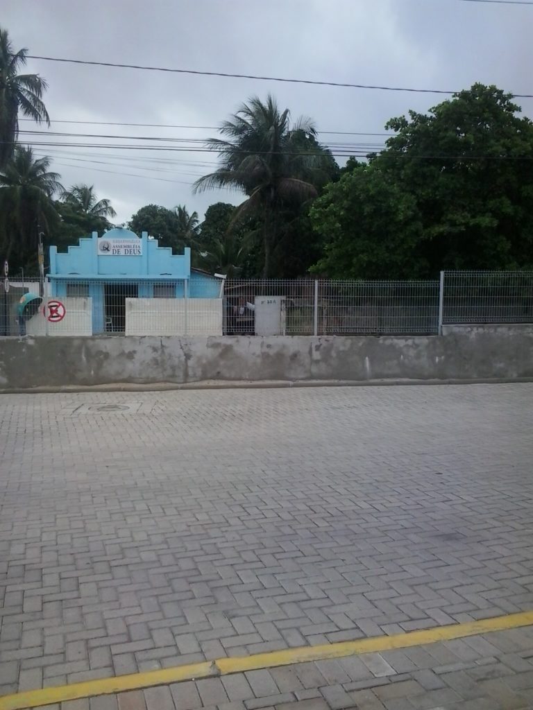 METAMORFOSE DE UMA AVENIDA 2 Outro ângulo da via.
