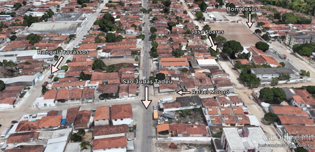 ILUSTRANDO A LISTA- MÃO DUPLA PARA QUÊ? 7 Avenida São Judas Tadeu, no Rangel. É uma avenida muito estreita para ser mão dupla, mas tem três linhas de ônibus passando nela.