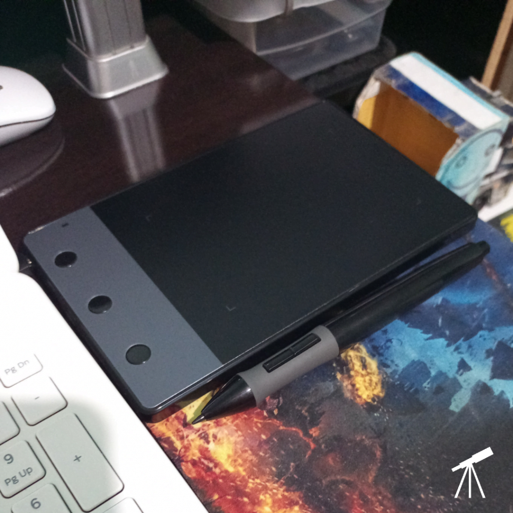 Aqui é trabalho 1 Mesa digitalizadora, repare no canto o detalhe da mesa.