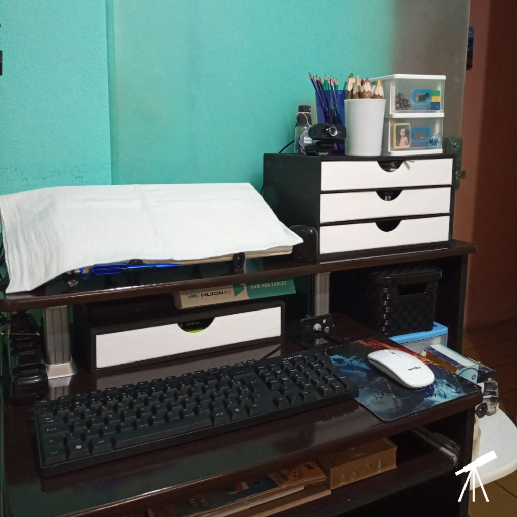 Escritório renovado 1 Os novos gaveteiros de um escritório renovado.