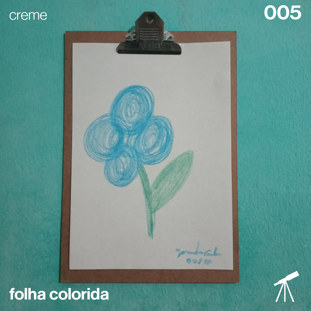 #FolhaCreme - Flor azul de quatro pétalas 1 Uma flor azul de quatro pétalas.