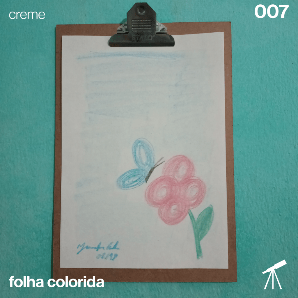 #FolhaCreme - Borboleta azul encontra sua flor 1 Borboleta azul encontra sua flor.