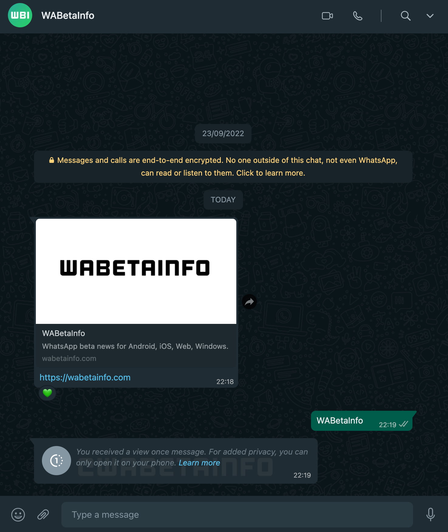 Fotos de visualização única no WhatsApp indisponíveis na versão web 1 Print do WABetaInfo sobre bloqueio de recurso de fotos de visualização única na versão web.