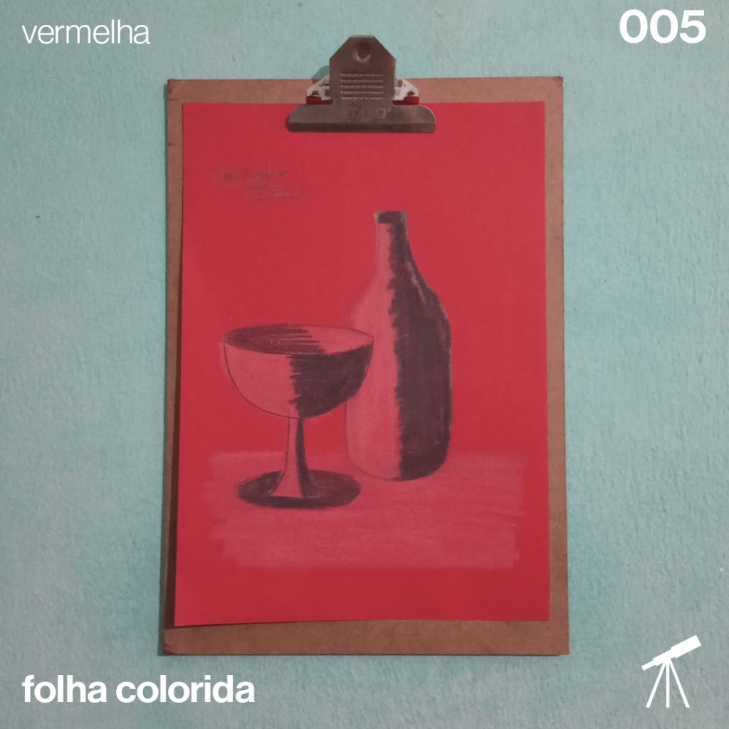 #FolhaVermelha - Vinho 1 Trouxe vinho para esta folha vermelha.