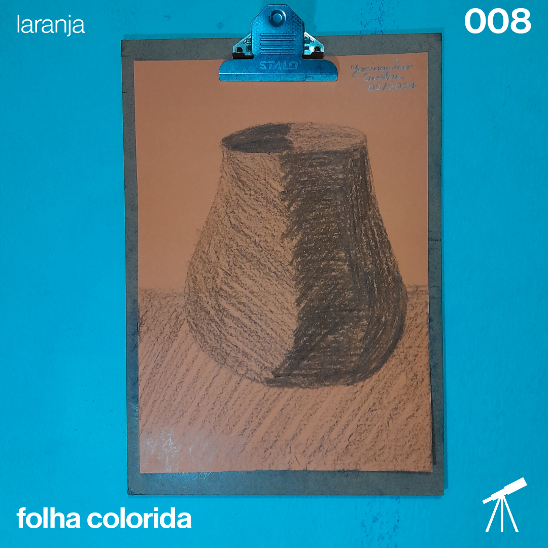 #FolhaLaranja 008 - Vaso 1 Desenho de um vaso feito em uma folha de cor laranja.