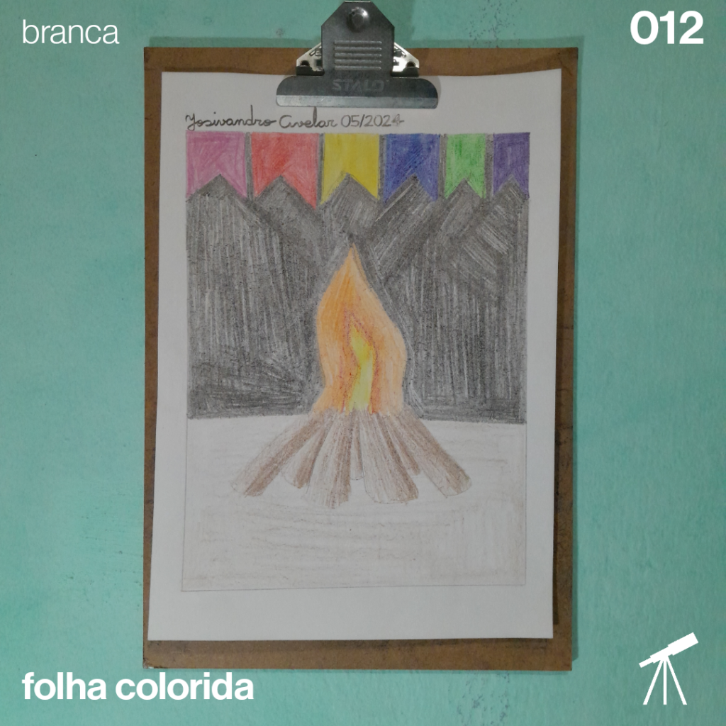 #FolhaBranca 012 - Fogueira acesa 1 Desenho de uma fogueira acesa com bandeirolas representando um arraial de uma véspera de São João.