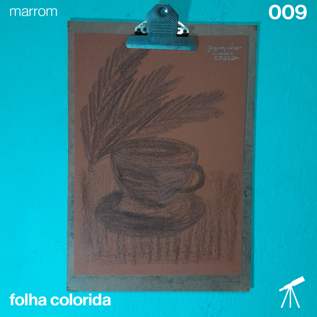 #FolhaMarrom 009 - Café 1 Café servido em um jardim, desenhado com giz de cera de cor preta sobre folha marrom.